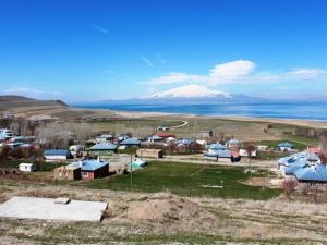 Tuşba Belediyesi’nden Hizmet Startı