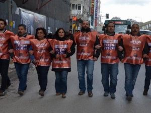 Eskişehir Halkevleri’nden AK Parti Binasına 9 Kişilik Temsili Yürüyüş