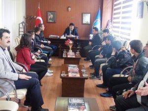 Madalyaları İle Başkanı Ziyaret Ettiler