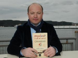 Yazar Fazıl Sayın, Okurlarıyla Buluştu