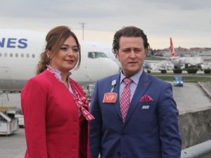 Uçak Manzaralı Defile