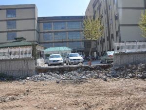 Kahta Devlet Hastanesi Bahçesine 2 Yeni Kapı Yapılıyor