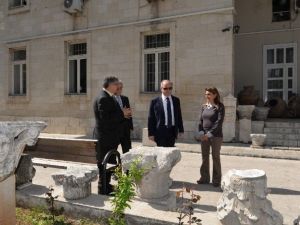 Vali Çakacak’tan Arkeoloji Müzesi Ve MDOB’a Ziyaret