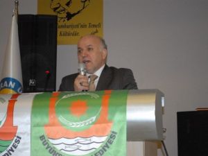 “Divan Şiirinde Osmanlı Hayatı” Üzerinekonferans Düzenlendi