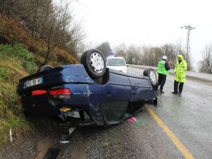 Zonguldak-ereğli Yolunda Otomobil Takla Attı