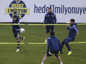 Fenerbahçe’de Bursaspor Maçı Hazırlıkları Sürüyor