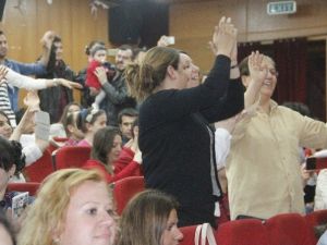 Emniyet Mensupları Sıra Gecesinde Stres Attı