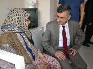 Vali Bektaş’tan Huzurevi Sakinlerine Ziyaret
