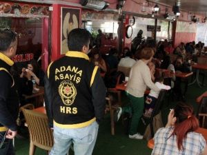 Adana Polisinden "Kahve Sizden Fal Bizden" Baskını