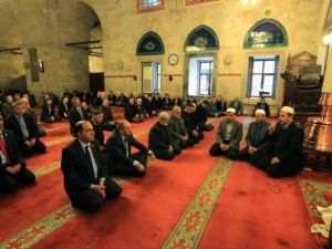 Şehitler İçin Mevlit Okutan Amasya Polisi, Yemekte De Halkı Buluşturdu