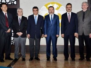 Dünyada İlk 100’deki Üniversiteden Selçuk’a İşbirliği Çağrısı