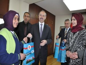 Vali Büyükersoy’dan Başarılı Öğrencilere Ödül