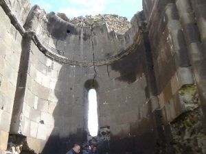 Oğuzlu Köyü’nde Bulunan Kilise’nin Durumu İçler Acısı