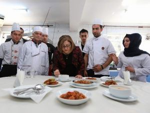 Fatma Şahin’den Gasmek Kursiyerlerine Ziyaret