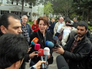 Hollandalı Gazetecinin Duruşması Ertelendi