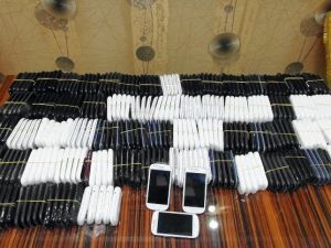Mardin’de 554 Adet Kaçak Cep Telefonu Ele Geçirildi