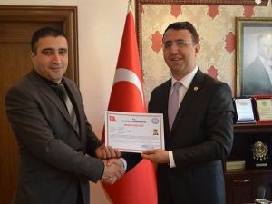Gürün’de Sağlık Çalışanlarına Başarı Belgesi Verildi