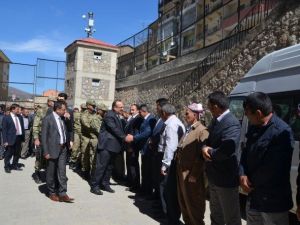 Vali Canbolat Şemdinli İlçesini Ziyaret Etti