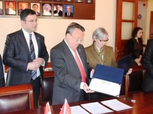 Macaristan Barolar Birliği Başkanlığı Ve Tekirdağ Barosu İş Birliği Anlaşması Yaptı
