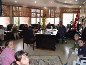 İlkokul Öğrencilerinden Başkan Amcalarına Mektup