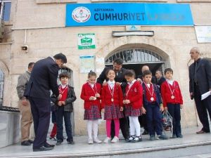 İlköğretim Okulu Öğrencilerine Ödül