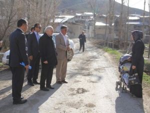 Bayburt Valisi Yusuf Odabaş Köylerin Sorunlarını Yerinde İnceliyor