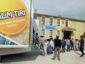 Büyükşehir Bilim Tırı İlçelerde