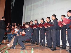 Siirt Polisinden 3 Dilli Koro