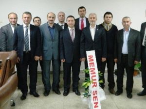 Memur-sen Kamu Hastaneler Birliği Genel Sekreterliğini Ziyaret Etti