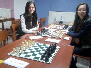 Ezgi Baş, Satranç Da Birinci Oldu
