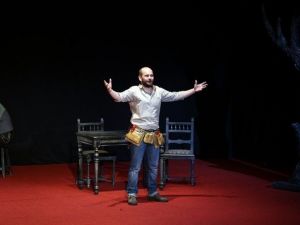 ‘Geçtim Ama Tiyatrodan’ Beğeni Kazandı