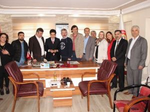 Her Kahvehaneye Bir Yerel Gazete Projesi İmzalandı