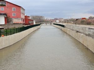 Sorgun’da Yağan Yağmurla Birlikte Dere Yataklarındaki Su Seviyesi Yükseldi