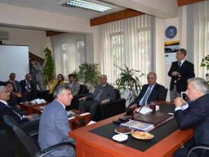 Vali Kamçı, Malatya Gıda, Tarım Ve Hayvancılık İl Müdürlüğü’nü Ziyaret Etti