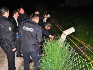 Damda Hayvan Yemiyle Ekmek Üretimi Yaparken Yakalandılar