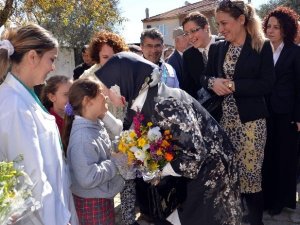 Bayan Ayyıldız, Sultanhisar’da Ziyaretlerde Bulundu