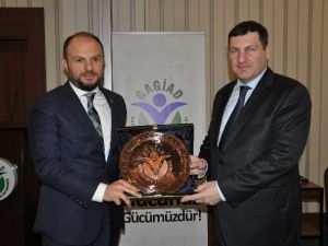 Kerem Alkin, Kur Savaşlarına Dikkat Çekti