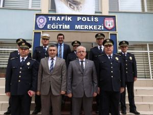 Vali Tuna’dan Trafik Polis Eğitim Merkezi’ne Ziyaret