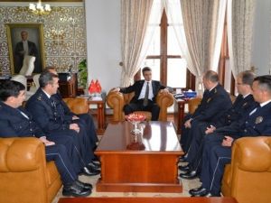 Bolu Emniyet Müdürü Ve Emniyet Mensupları Vali Baruş’u Ziyaret Etti