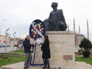 Edirne Mimarlar Odası, Mimar Sinan Anıtı’na Çelenk Sundu