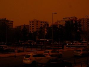 Diyarbakır’da Toz Bulutu Hayatı Olumsuz Etkiledi