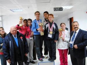 Burhaniyeli Özel Sporcular Balıkesir’de Madalyaları Topladı