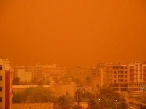 Viranşehir’de Kırmızı Toz Bulutu