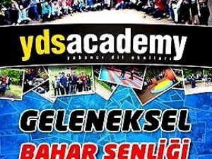 YDS Bahar Şenliği Düzenledi