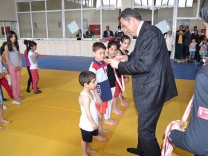 Van’da Jimnastik İl Birinciliği Yarışması
