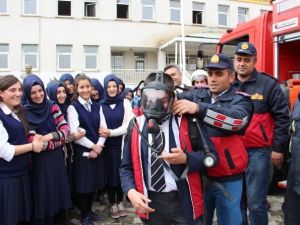Oltu’da Yangın Tatbikatı Gerçeğini Aratmadı