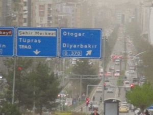 Batman’ı Toz Bulutu Kapladı