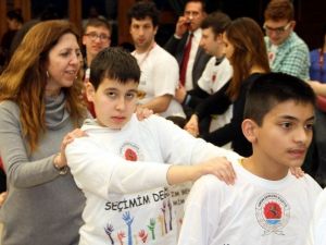 Otizmli Çocuklar Gönüllerince Eğlendi