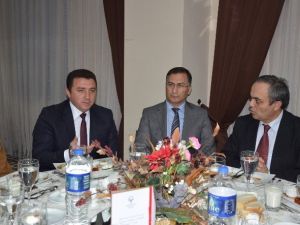 Başkan Bakıcı Eğitim Camiasıyla Bir Araya Geldi