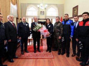 Polislerden Vali Çomaktekin’e Ziyaret